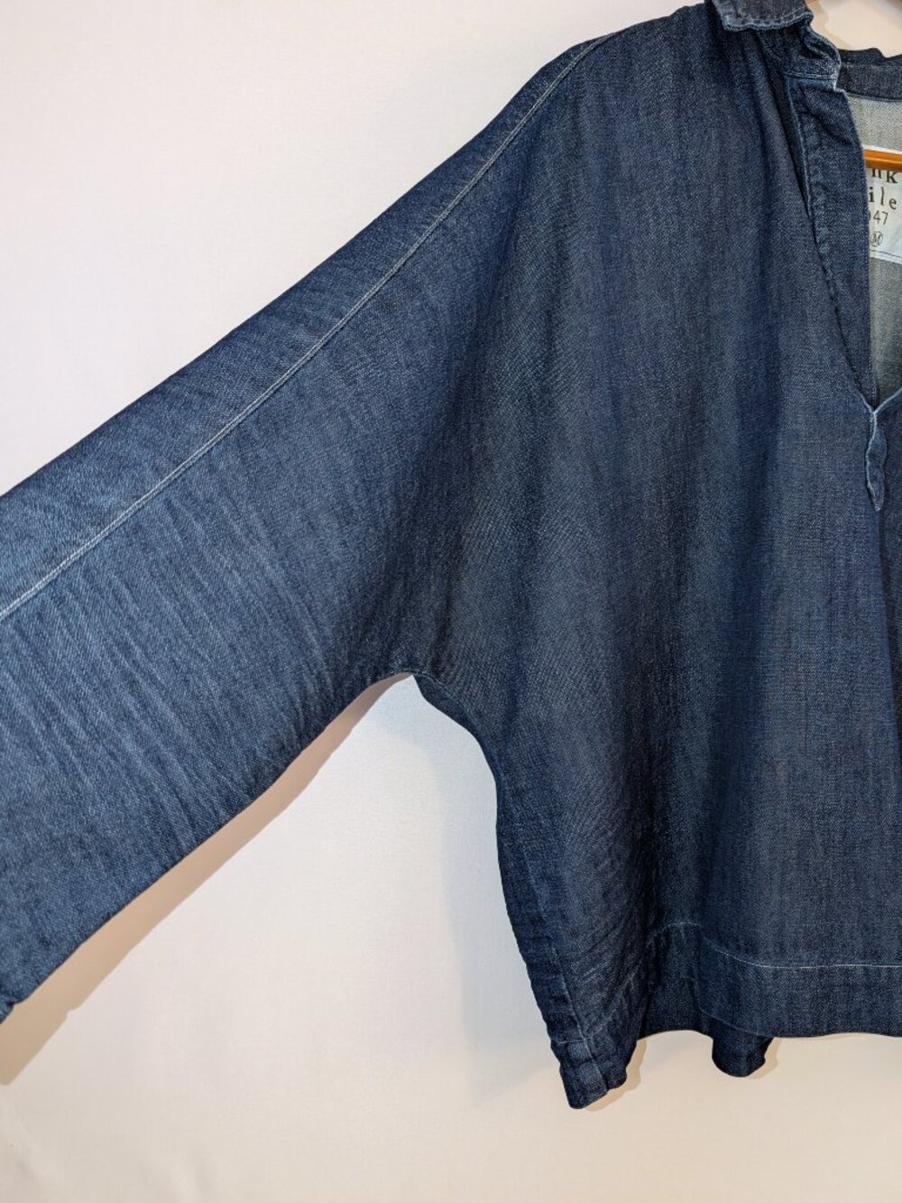 Frank & Eileen | Gabi Popover Top in Vintage Dark Indigo Wash | Size Medium - Picture 8 of 15